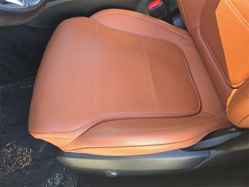 Used 2022 Mercedes-Benz C 300 Sedan image 32