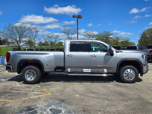 Used 2026 GMC Sierra 3500 SLT w/ SLT Premium Package AWD/4WD image 11