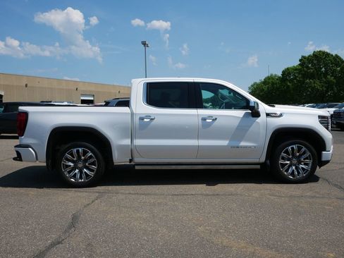 Used 2024 GMC Sierra 1500 Denali AWD/4WD image 11