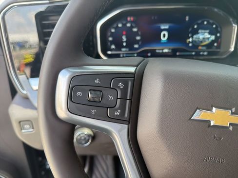 Used 2025 Chevrolet Silverado 2500 LTZ w/ LTZ Convenience Package AWD/4WD image 20
