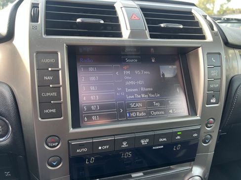 Used 2014 Lexus GX 460 image 22