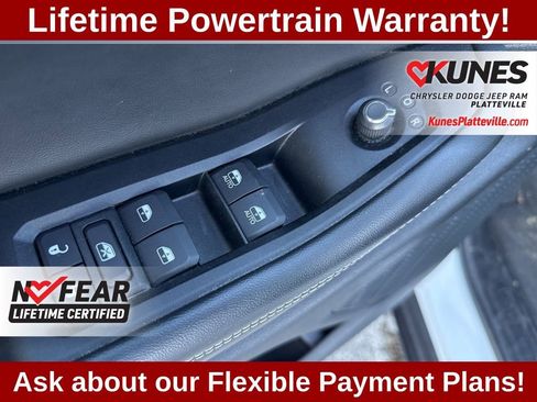 Used 2024 Jeep Grand Cherokee Laredo image 13