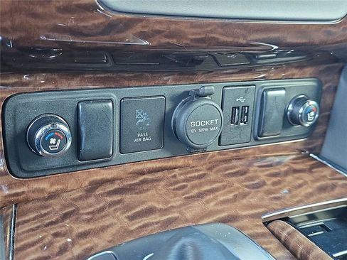 Used 2019 Nissan Armada Platinum w/ Captain's Chairs Package AWD/4WD image 24