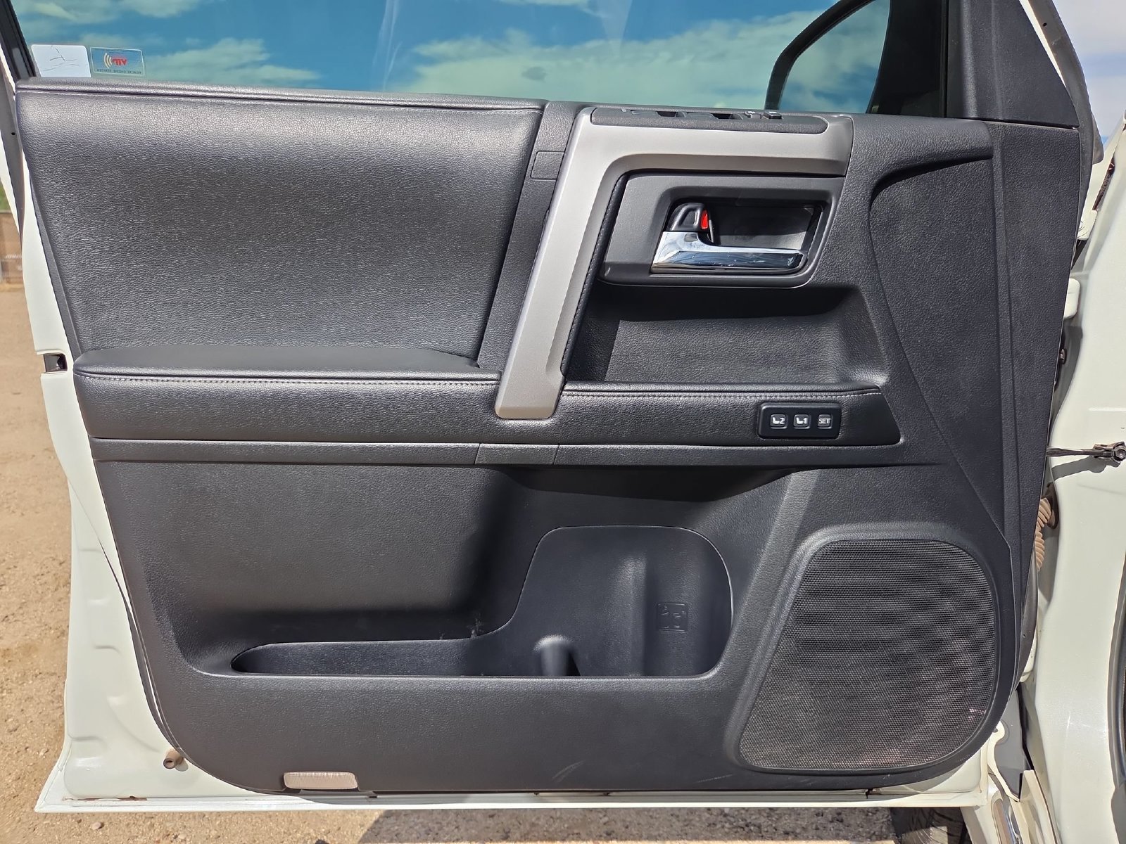 Used 2014 Toyota 4Runner 4WD image 12