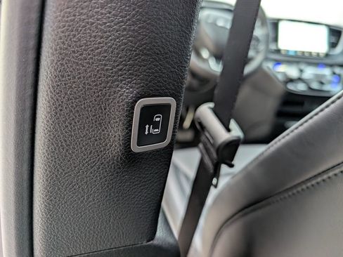 New 2026 Chrysler Voyager LX FWD image 40