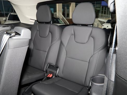 New 2026 Volvo XC90 B6 Plus w/ Protection Package Premier image 28