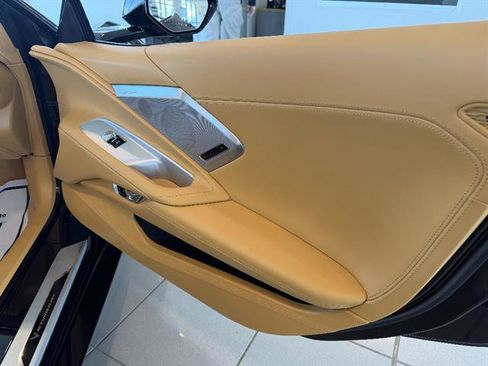 Used 2024 Chevrolet Corvette Stingray Premium Conv w/ Z51 Performance Package RWD image 6