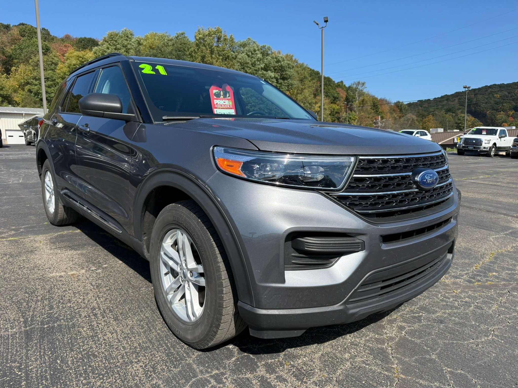 Used 2021 Ford Explorer XLT w/ Class III Trailer Tow Package AWD/4WD image 1