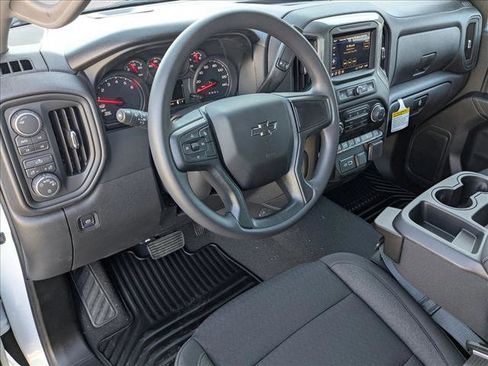 New 2026 Chevrolet Silverado 1500 Custom Trail Boss w/ Dark Appearance Package image 3