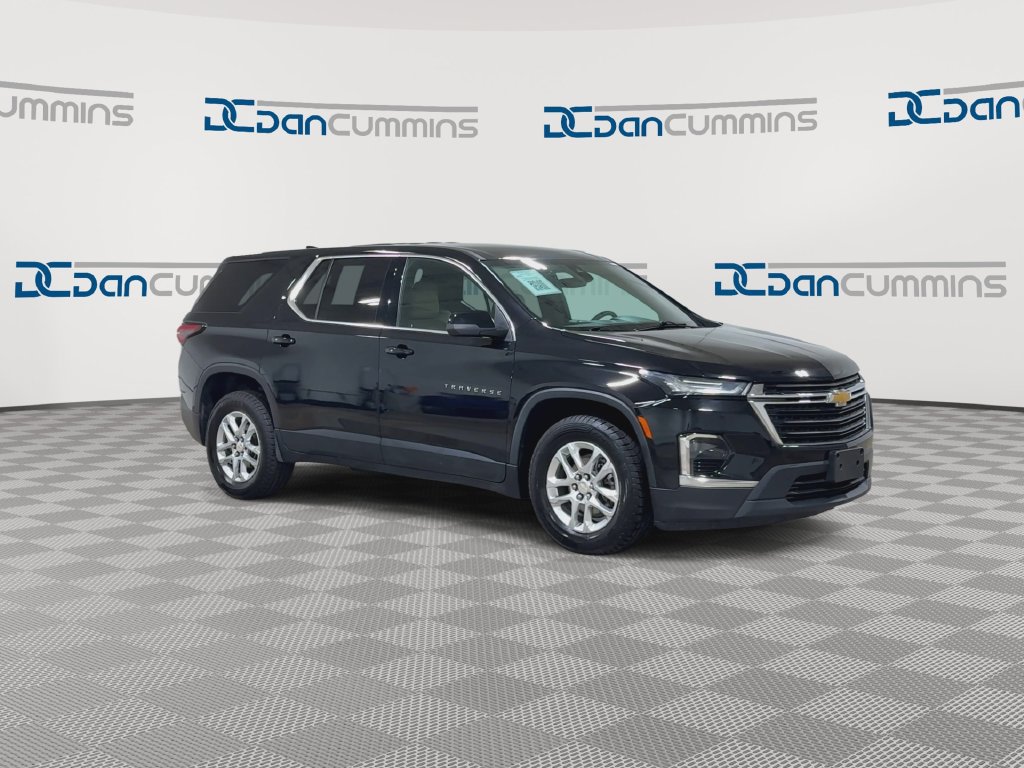 Used 2022 Chevrolet Traverse LS FWD image 2