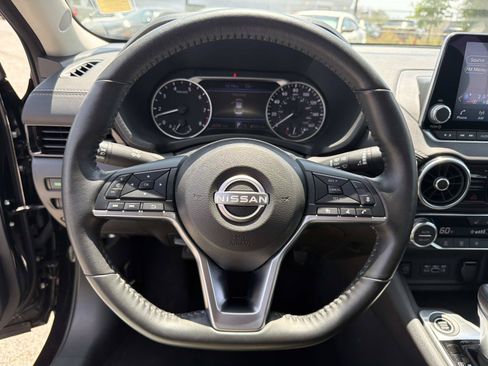 Used 2025 Nissan Sentra SV w/ All-Weather Package FWD image 8