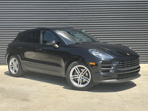 Certified 2021 Porsche Macan image 9