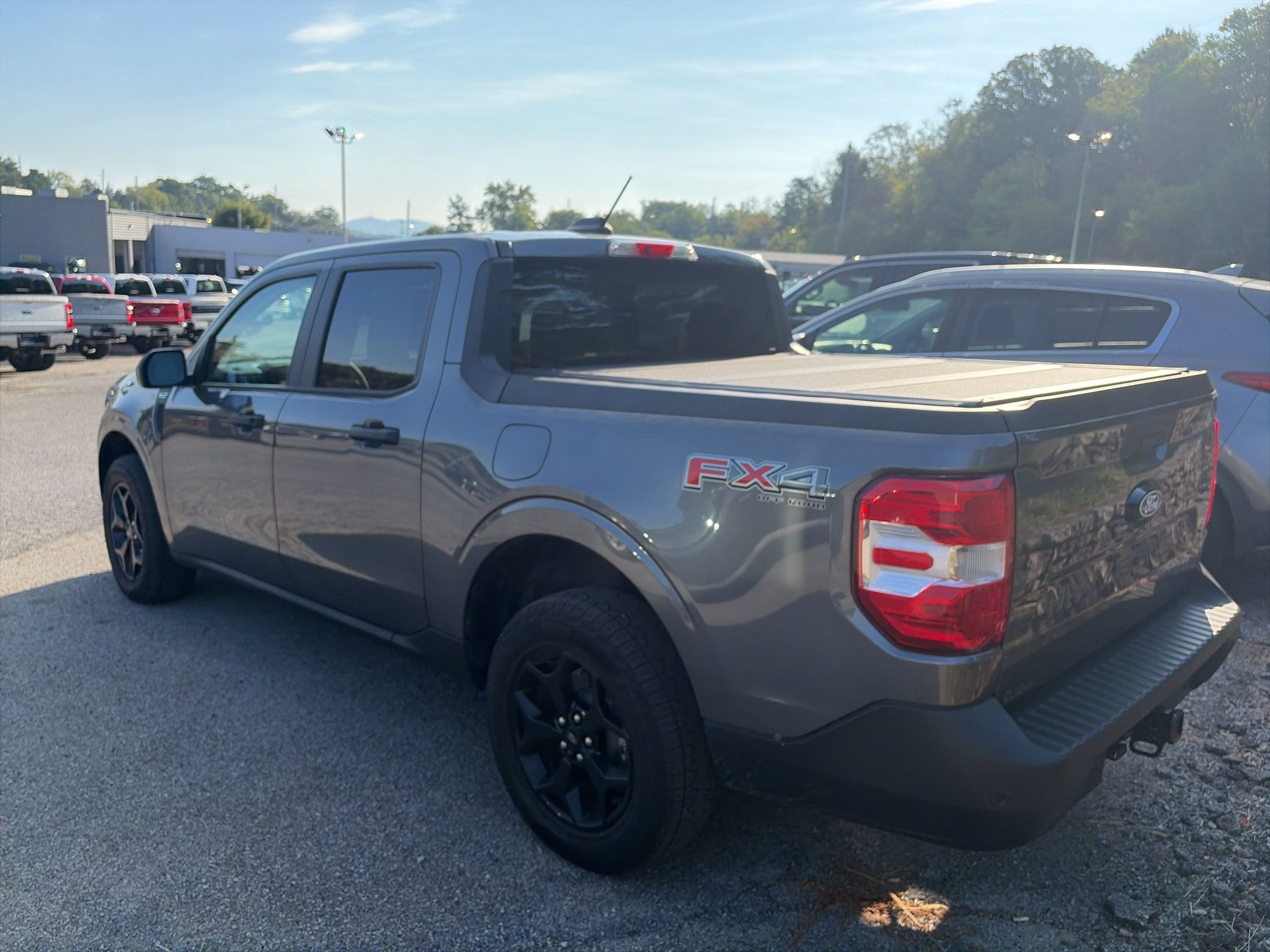 Used 2025 Ford Maverick XLT w/ XLT Luxury Package AWD/4WD image 2