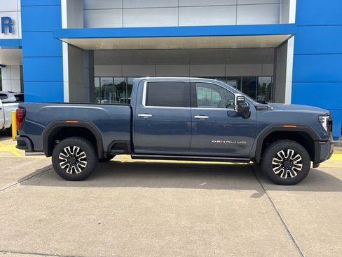 New 2026 GMC Sierra 2500 Denali Ultimate AWD/4WD image 2