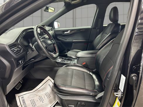 Used 2024 Ford Escape ST-Line image 9