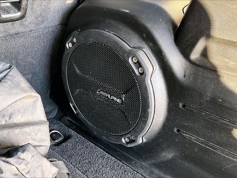 Used 2020 Jeep Wrangler Unlimited Sahara AWD/4WD image 34