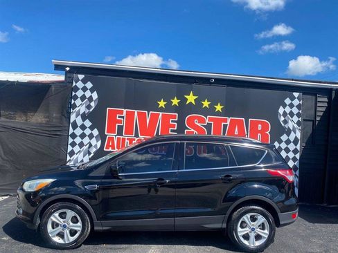 Used 2016 Ford Escape SE w/ Equipment Group 201A image 4