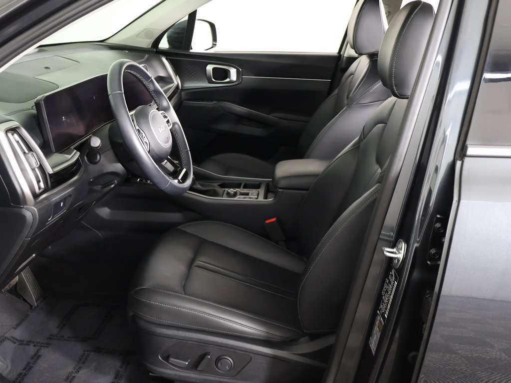 Used 2024 Kia Sorento S w/ Panoramic Sunroof Package FWD image 31