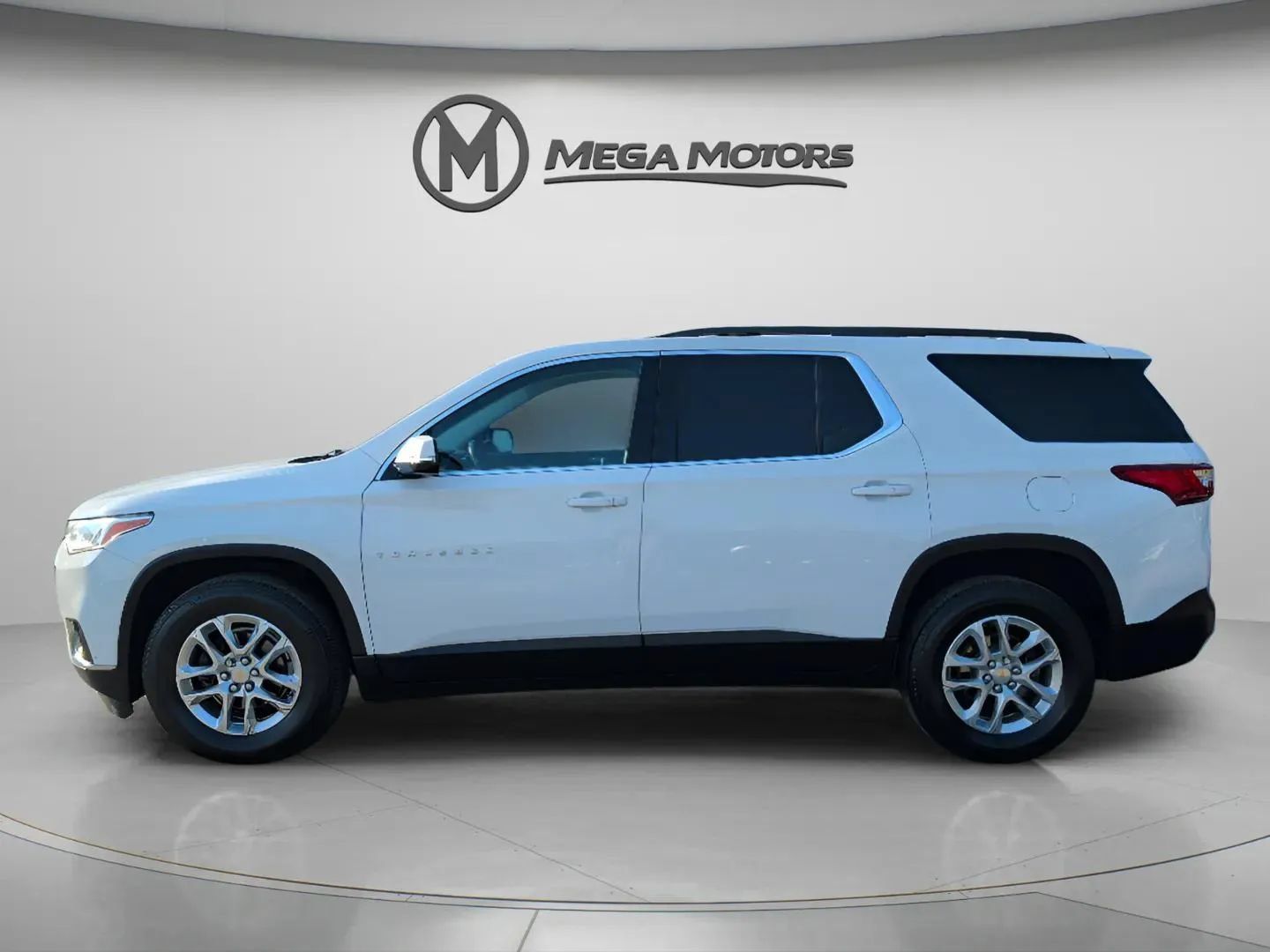 Used 2020 Chevrolet Traverse LT AWD/4WD image 3