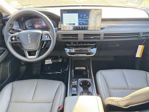 New 2026 Lincoln Corsair Premiere image 16