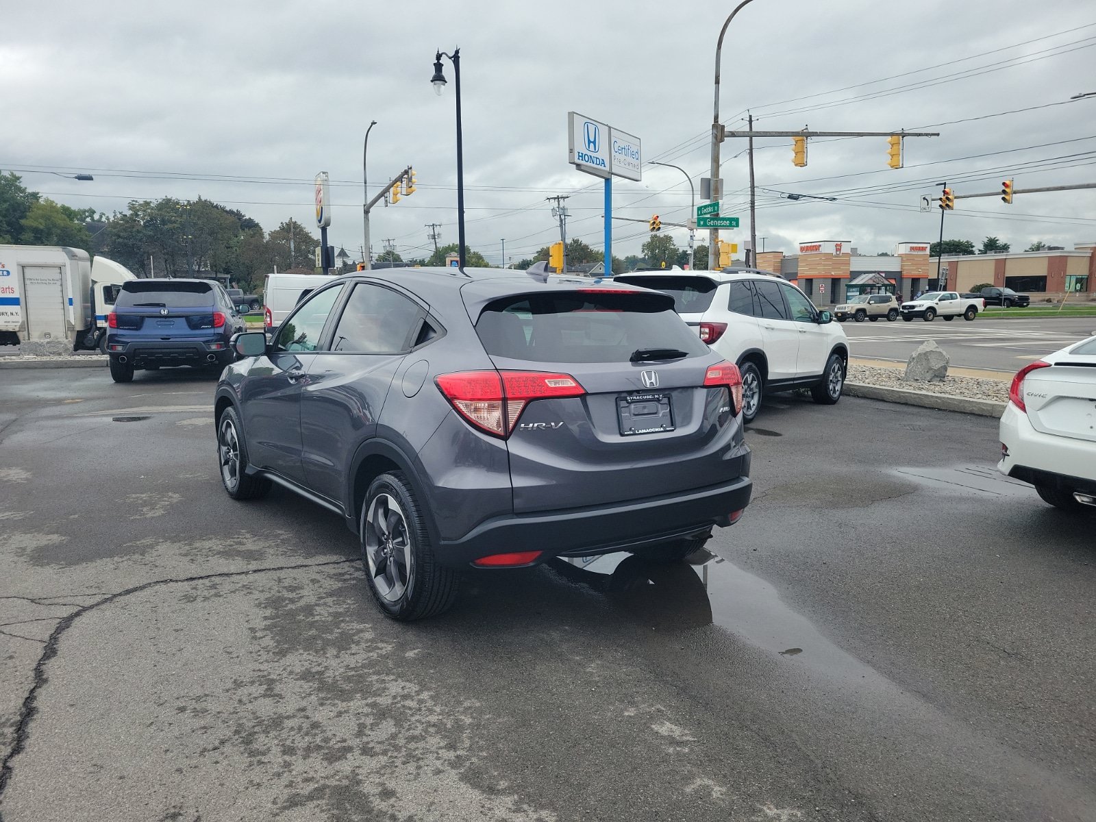 Used 2018 Honda HR-V EX image 3
