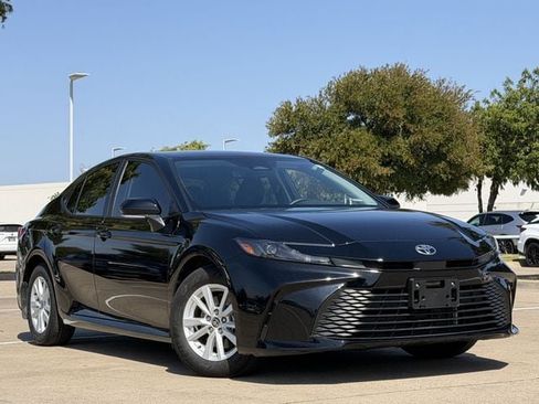Used 2026 Toyota Camry LE w/ Convenience Package FWD image 2