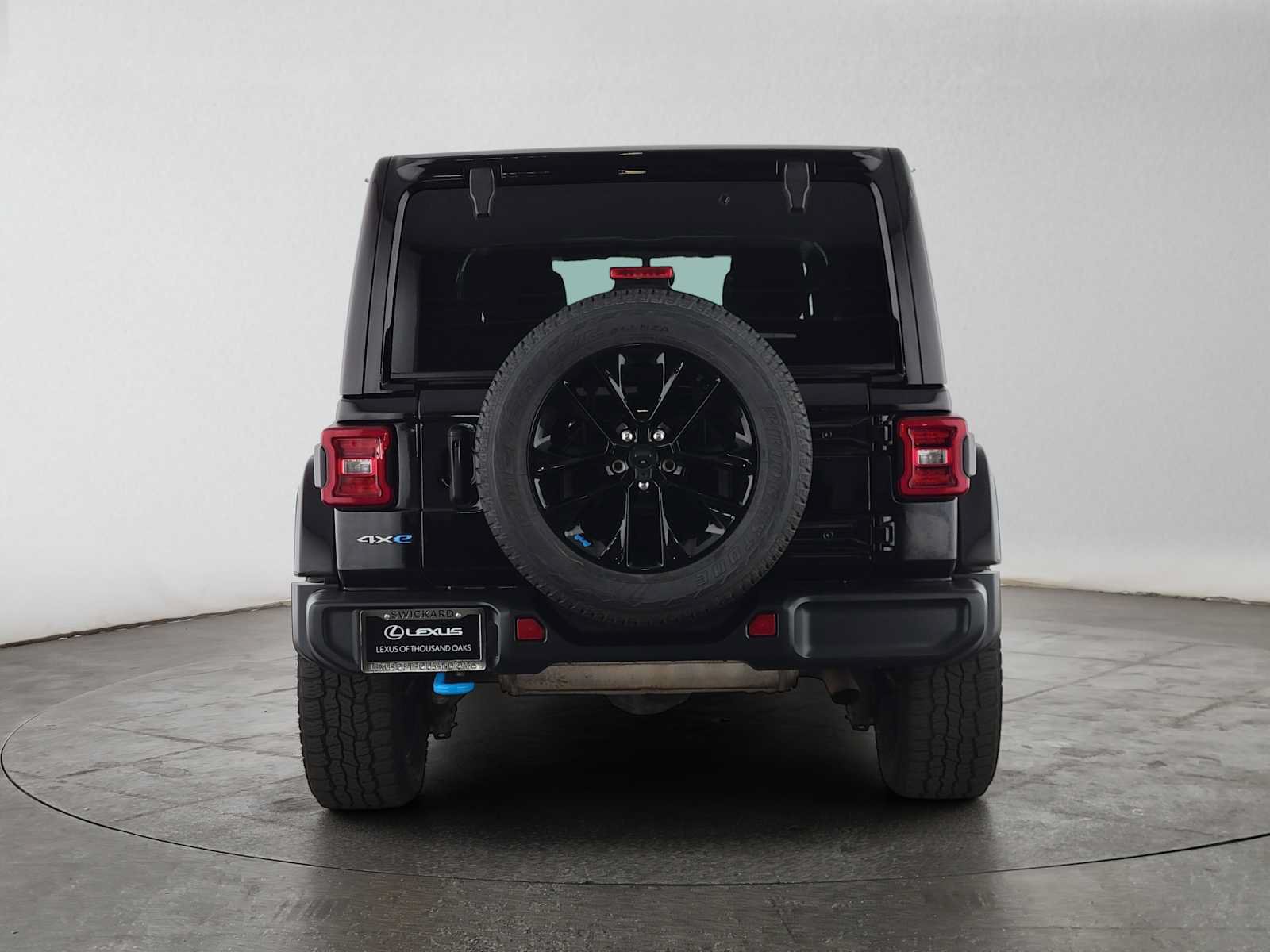 Used 2022 Jeep Wrangler Unlimited Sahara AWD/4WD image 4