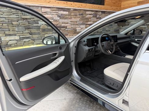 Used 2026 Hyundai Sonata SEL FWD image 26