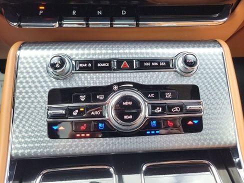 Used 2023 Lincoln Aviator Black Label image 8