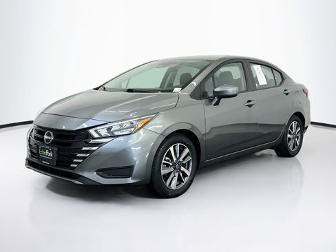 Used 2025 Nissan Versa SV FWD image 3