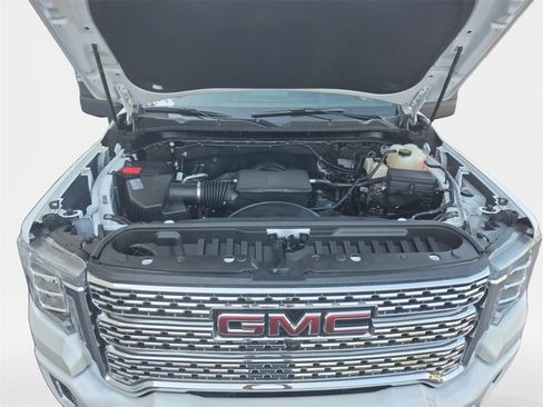 Used 2021 GMC Sierra 2500 Denali w/ Denali Ultimate Package image 24