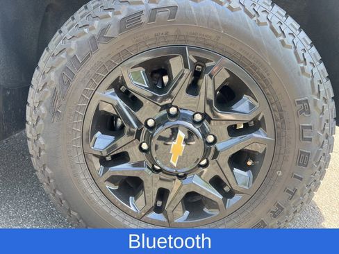 Used 2023 Chevrolet Silverado 2500 LT w/ Convenience Package image 11