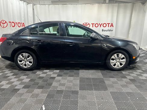 Used 2014 Chevrolet Cruze LS FWD image 10