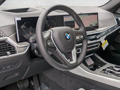 Used 2026 BMW X5 xDrive40i w/ Executive Package AWD/4WD image 3