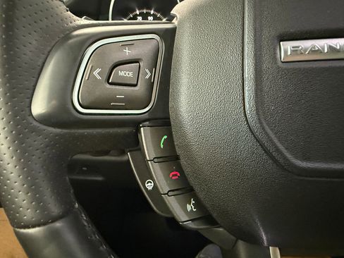 Used 2018 Land Rover Range Rover Evoque HSE Dynamic image 14