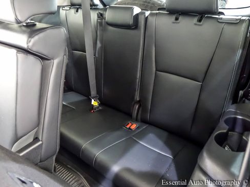 Used 2024 Toyota Highlander Limited AWD/4WD image 17