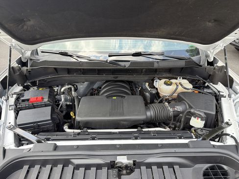 Used 2023 Chevrolet Silverado 1500 LT AWD/4WD image 33
