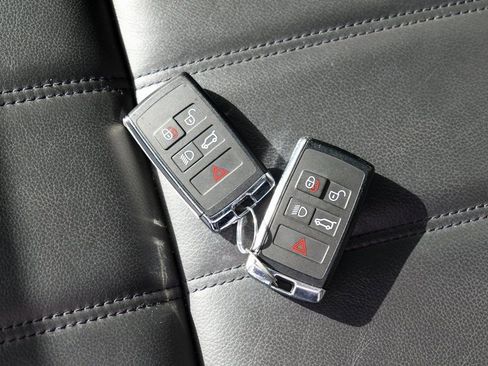 Used 2022 Land Rover Range Rover Sport SE image 57