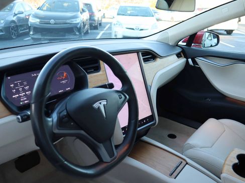 Used 2019 Tesla Model S Long Range image 18