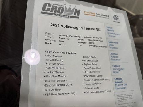 Certified 2023 Volkswagen Tiguan SE FWD image 40