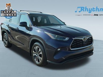 Used 2022 Toyota Highlander XLE