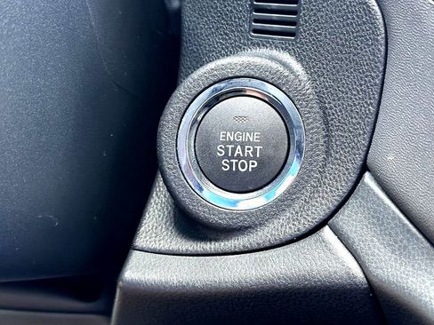 Used 2022 Subaru Outback Premium image 19