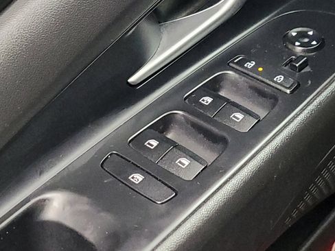 Used 2024 Hyundai Elantra SEL image 27