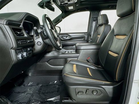 Used 2023 GMC Yukon XL AT4 image 12