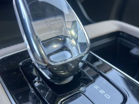 New 2026 Volvo XC90 B5 Core w/ Protection Package Premier image 16