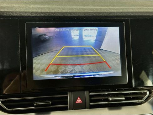 Used 2020 Kia Niro LXS FWD image 15