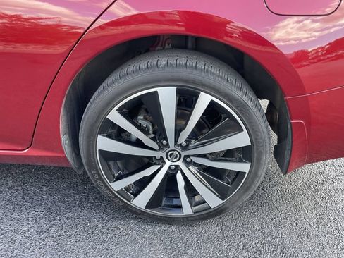 Used 2021 Nissan Altima 2.5 SR w/ SR Premium Package AWD/4WD image 8