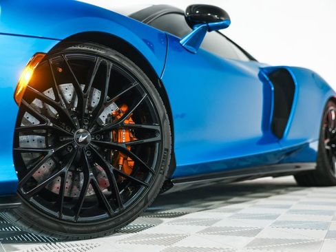 Used 2022 McLaren GT RWD image 11