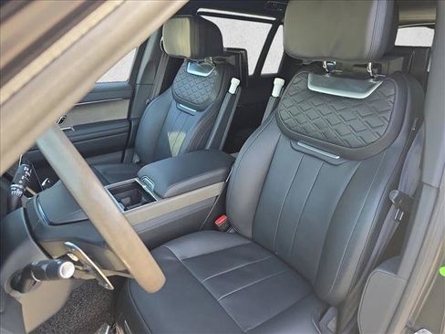 Used 2025 Land Rover Range Rover SV AWD/4WD image 15
