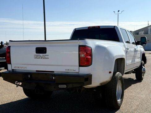Used 2016 GMC Sierra 3500 Denali w/ Duramax Plus Package image 4